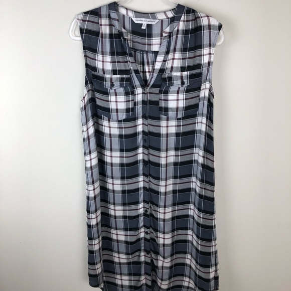 Cupcakes and Cashmere- Plaid Sleeveless Duster S - Picture 4 of 10